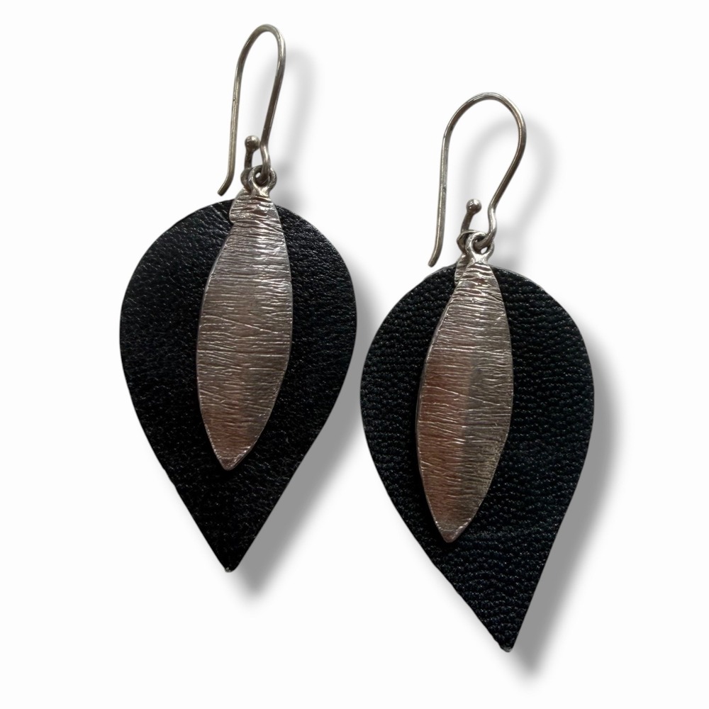 Silpada 925 Sterling Silver Israel Black Leather Leaf Dangle‎ Hook Earrings